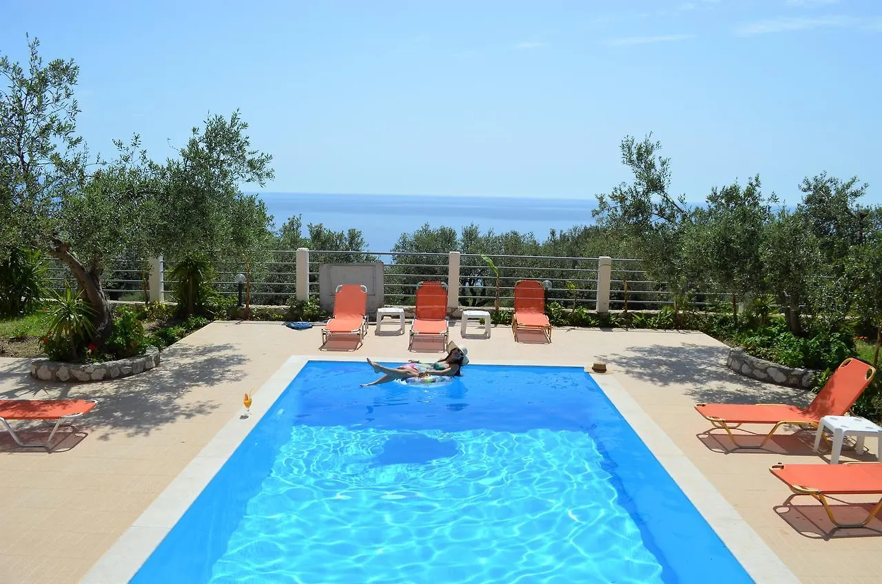 Villa Eri Lourdata  Greece