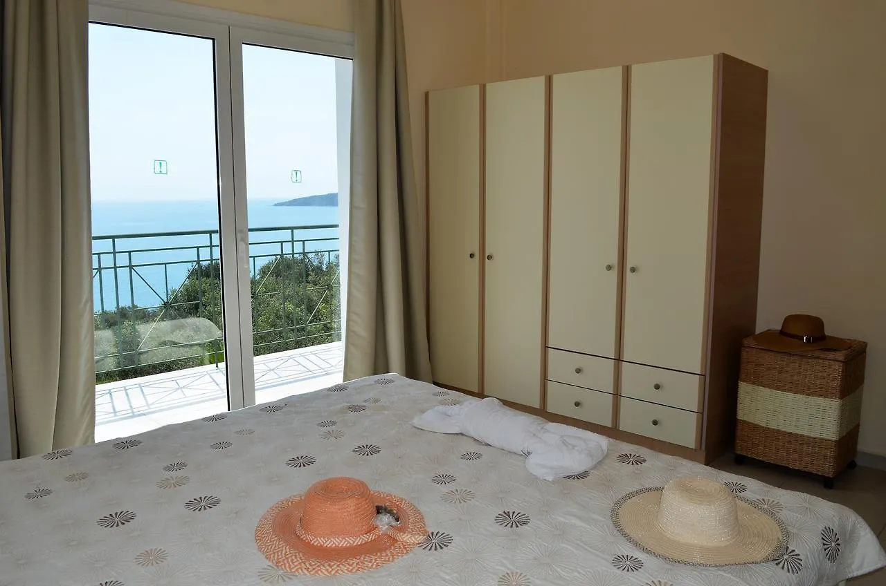 Villa Eri Lourdata